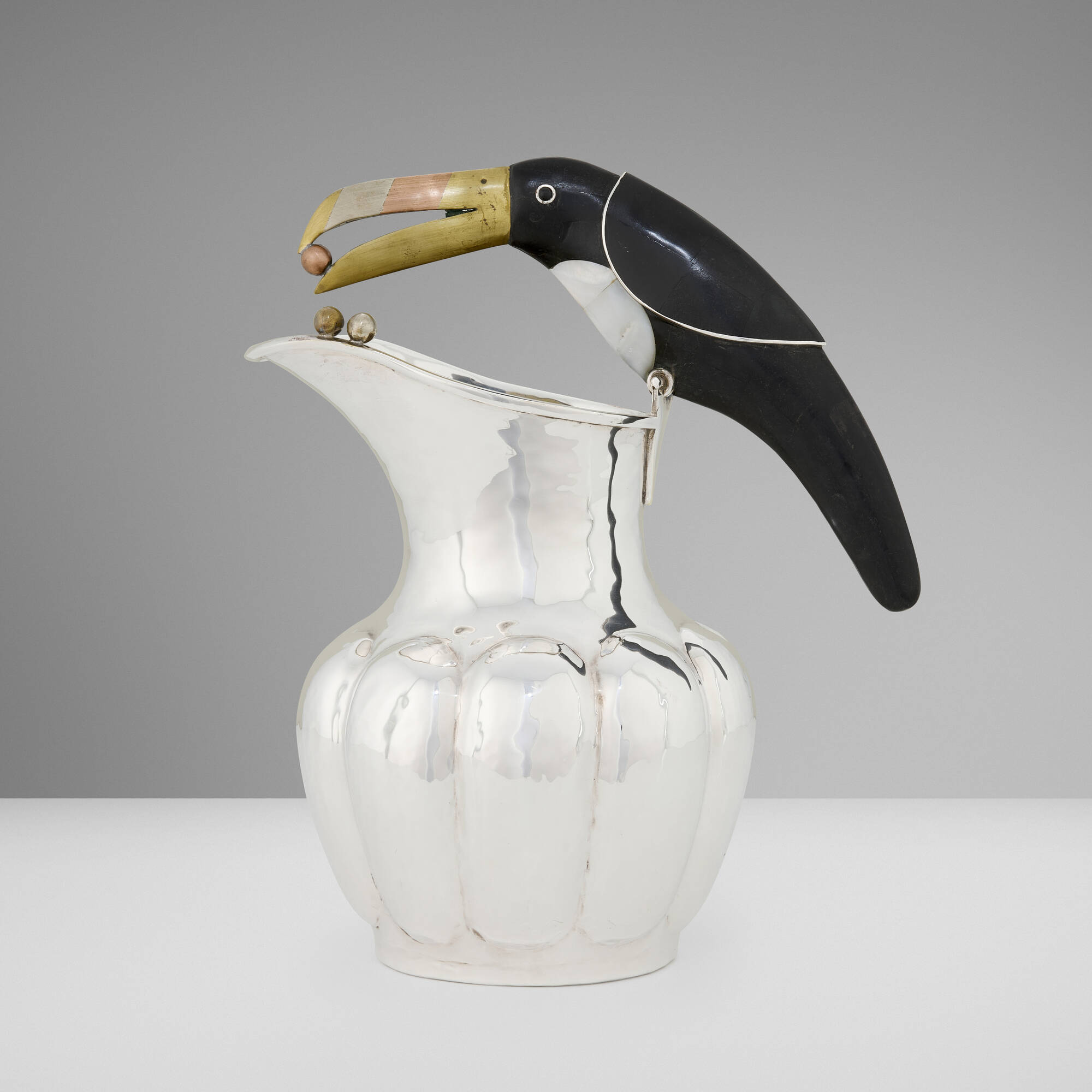 132: LOS CASTILLO, Pitcher with toucan handle < Objet, 19