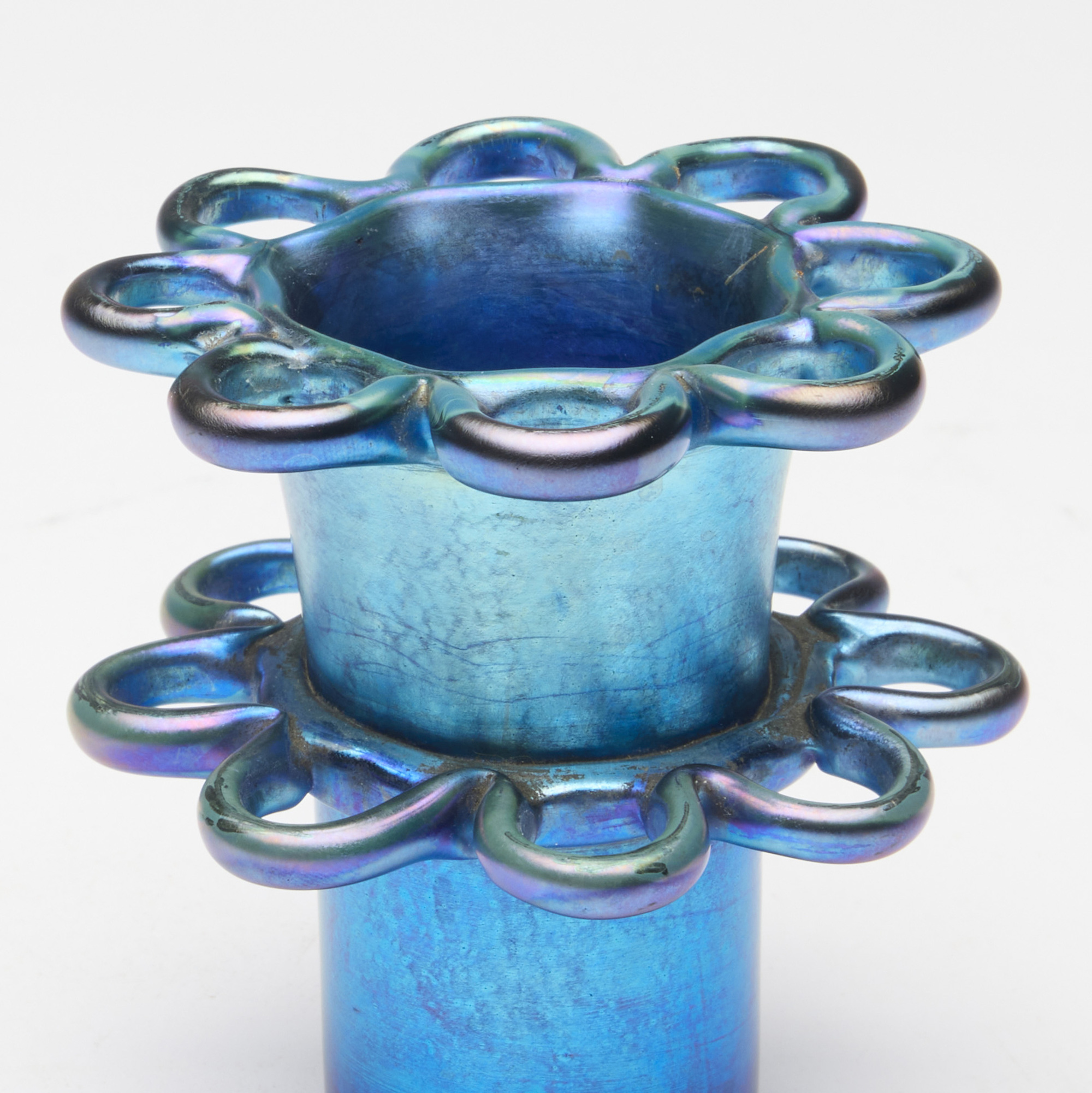 138: TIFFANY STUDIOS, Leaf and Vine flower bowl and frog