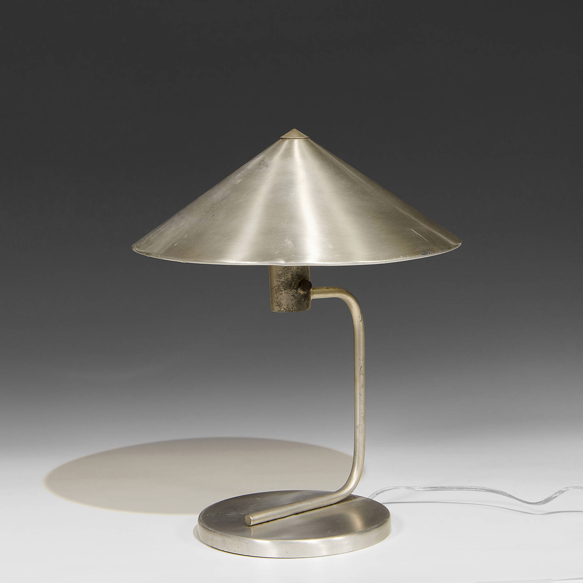 152 WALTER VON NESSEN table lamp Modern Design Post War Contemporary Art 18 May 2022 Auctions Toomey Co. Auctioneers