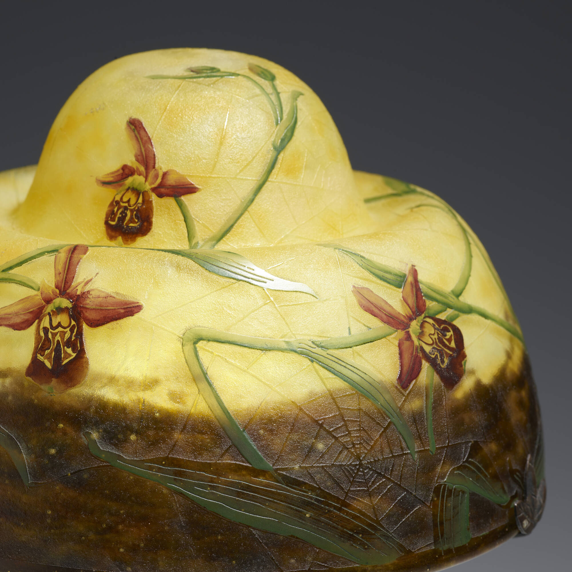 225: DAUM, Important and Rare boudoir lamp with spiderwebs