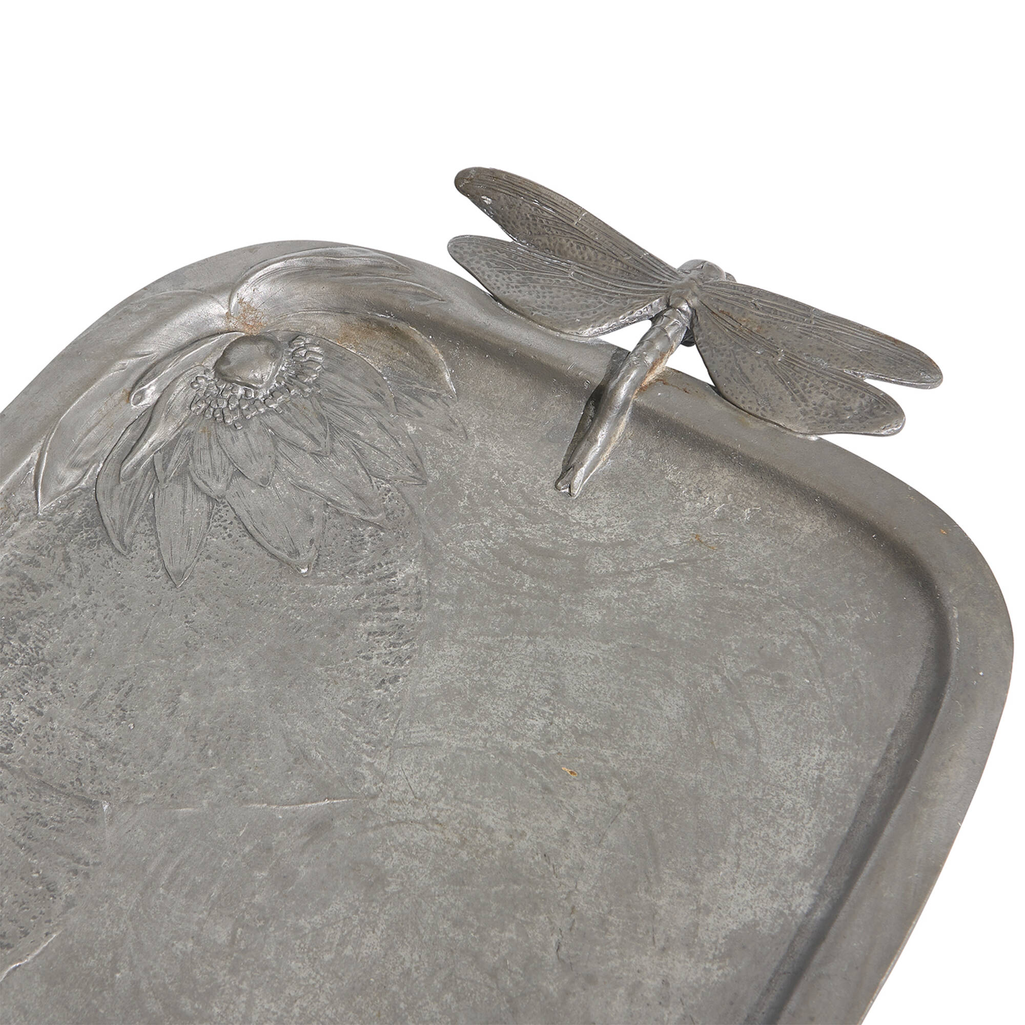 235: KAYSERZINN, dragonfly handled tray with water lily and rippled water  motif, #4188 < The Ira Simon Collection: Sold for the Benefit of the Art  Institute of Chicago, 27 April 2022 < Auctions | Toomey & Co. Auctioneers