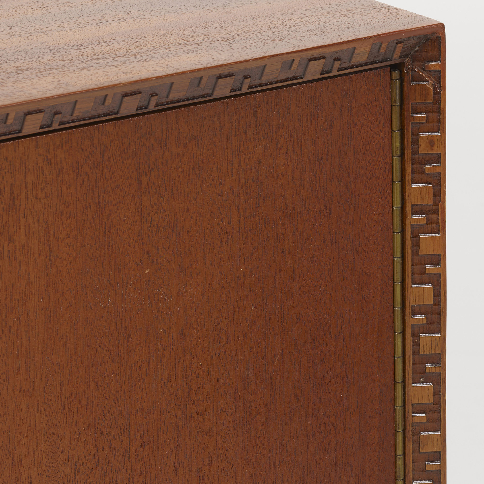 297: FRANK LLOYD WRIGHT, Cabinets model 2003, pair < Early