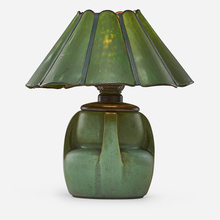 WILLIAM BRYCE MUNDIE FOR TECO POTTERY, Rare buttressed lamp | toomeyco.com