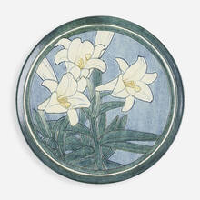 HENRIETTA BAILEY FOR NEWCOMB COLLEGE POTTERY, Early wall-hanging charger with lilies | toomeyco.com