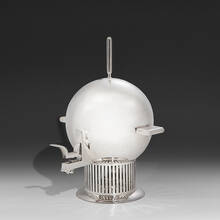 ELIEL SAARINEN FOR INTERNATIONAL SILVER CO., WILCOX SILVER PLATE DIVISION, Tea urn | toomeyco.com