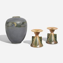 289: ROSEVILLE POTTERY, Futura Big Blue Triangle vases model
